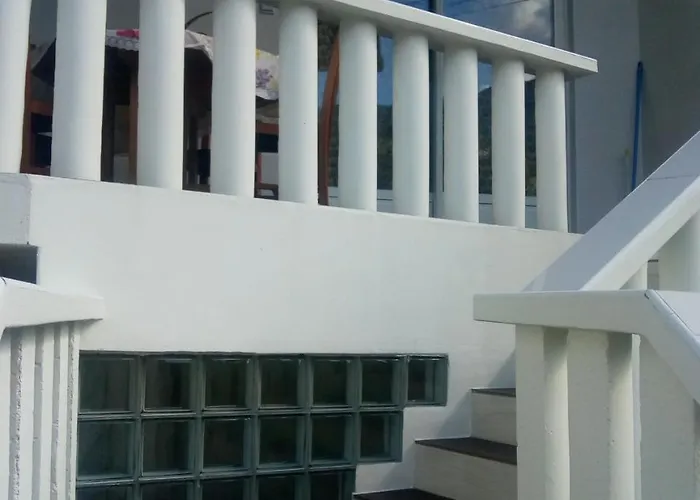 Corner Bay Beau Vallon,mahe *